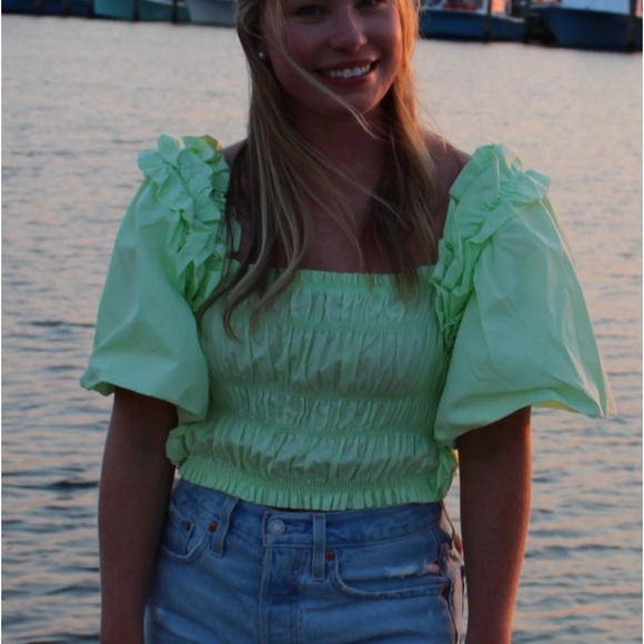 Size small green Zara puff sleeve top - Picture 4 of 4